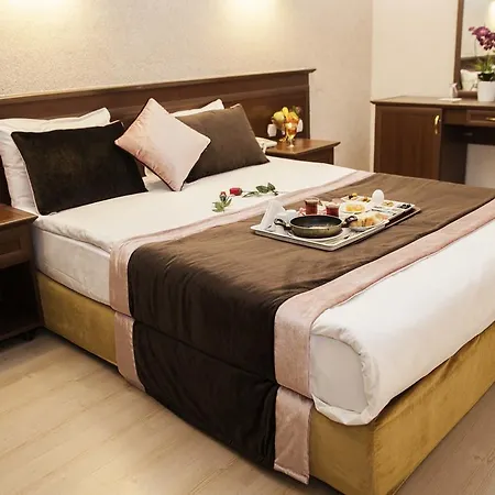 Keykan Hotel 3*